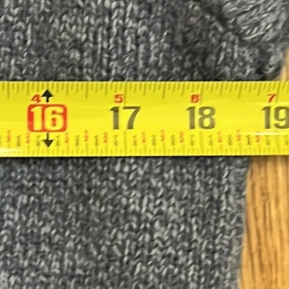 Aran Sweater Market Irish 100% Merino Wool Small Rolled Hem Sweater - Picture 3 of 7